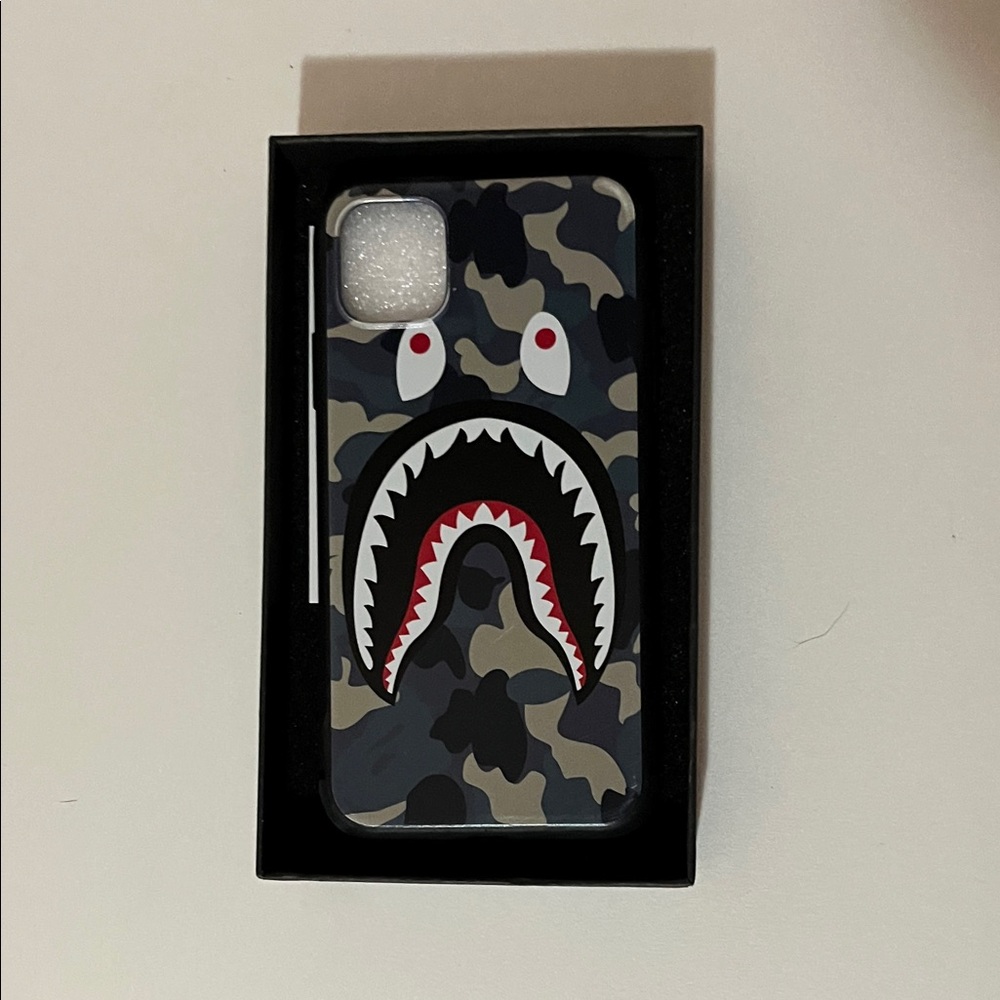 Shark Pattern Camouflage Phone Case - Black, Gray, Tan